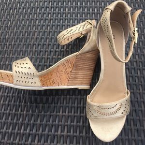 Diba Sadie Gold Metallic Wedge Sandal